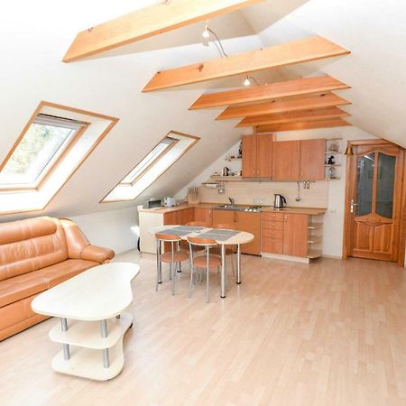 Cozy Apartment With Balcony Juodkrantė Exterior foto