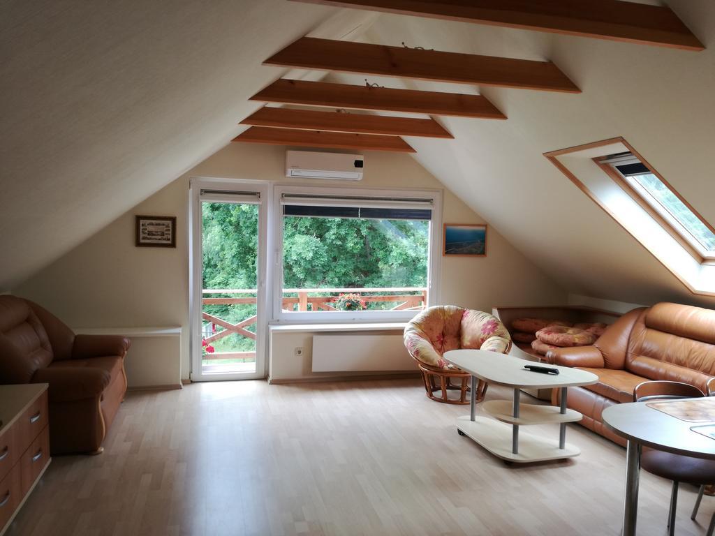 Cozy Apartment With Balcony Juodkrantė Exterior foto